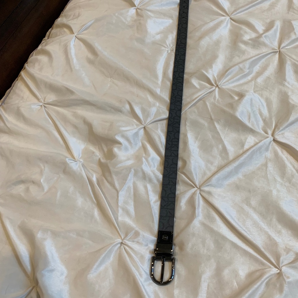 Calvin Klein Gray Logo/Black Patent Reversible Belt sz S